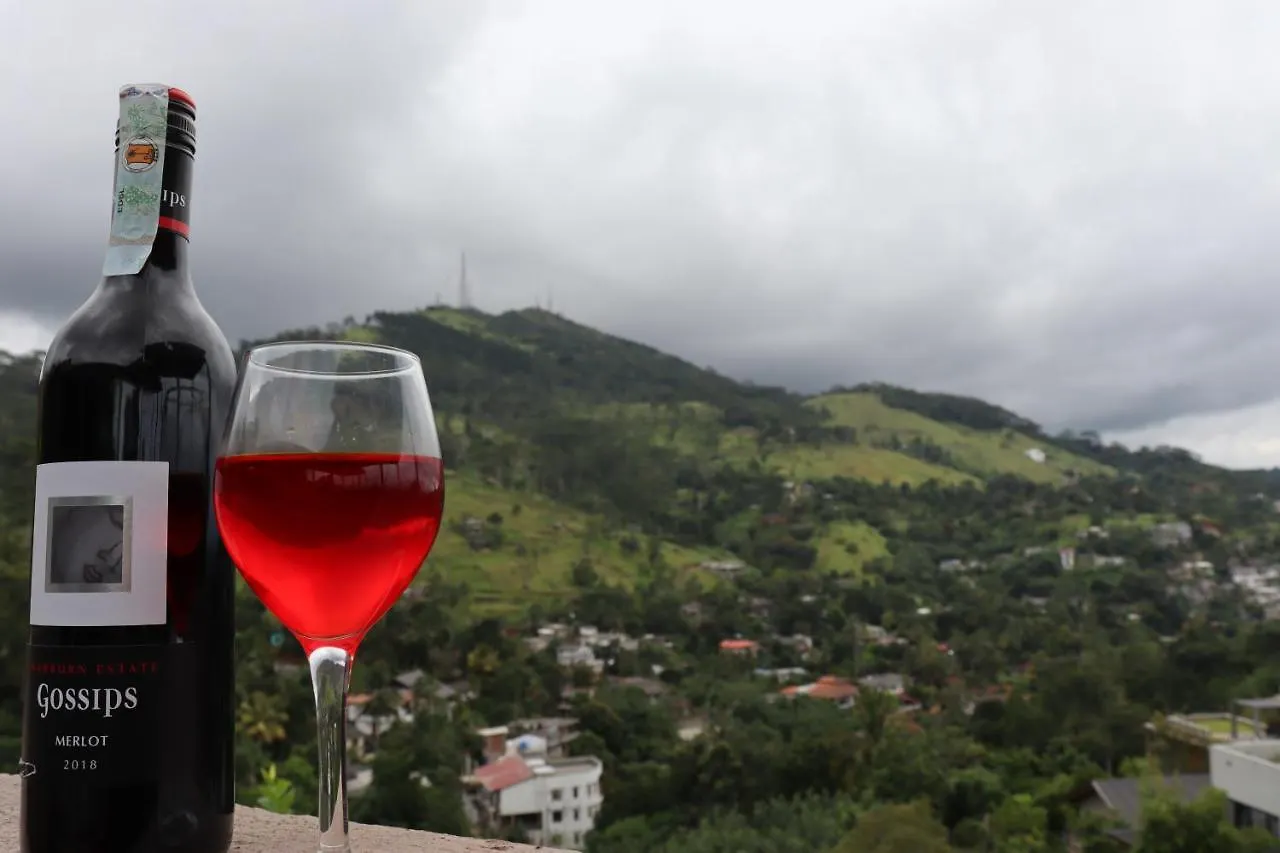 Hotel Skyloft Kandy By Aaradhya